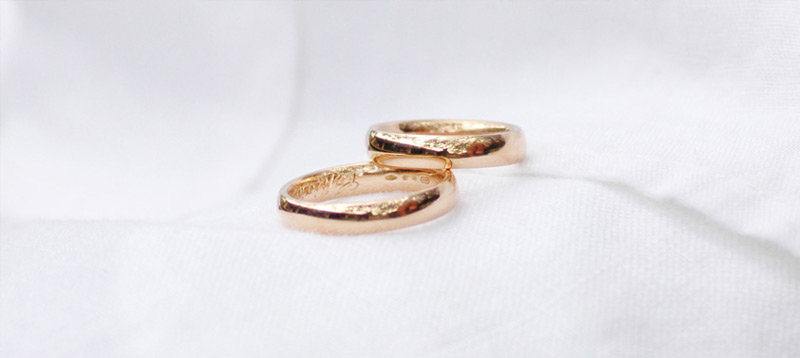 To celebrate this joyful occasion in your own unique and personal way is the primary focus of Tipani Weddings.