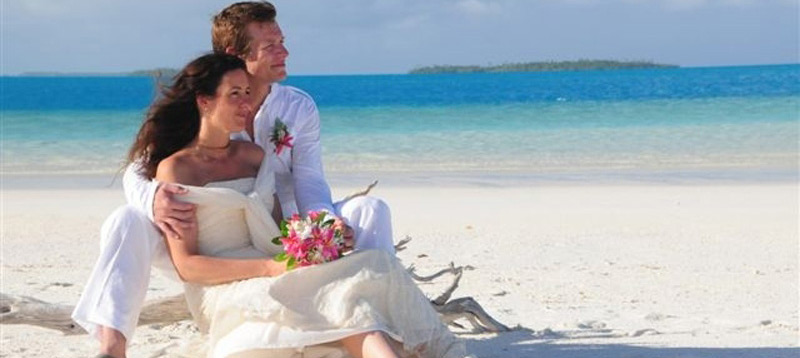 If you are looking to elope to an exotic and unusual destination then Aitutaki is the place for you