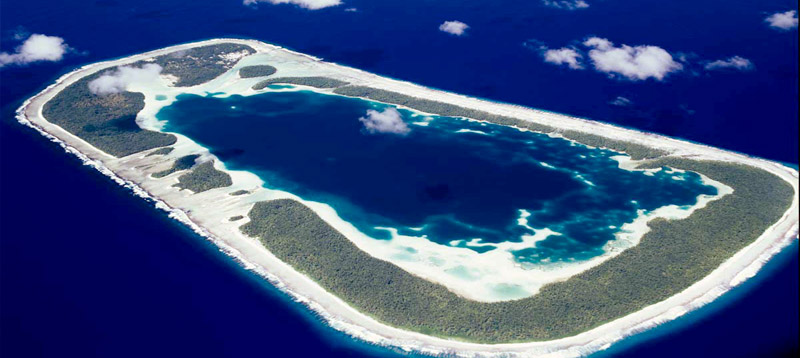 Rakahanga is called the island of Gente Hermosa (Beautiful People).
